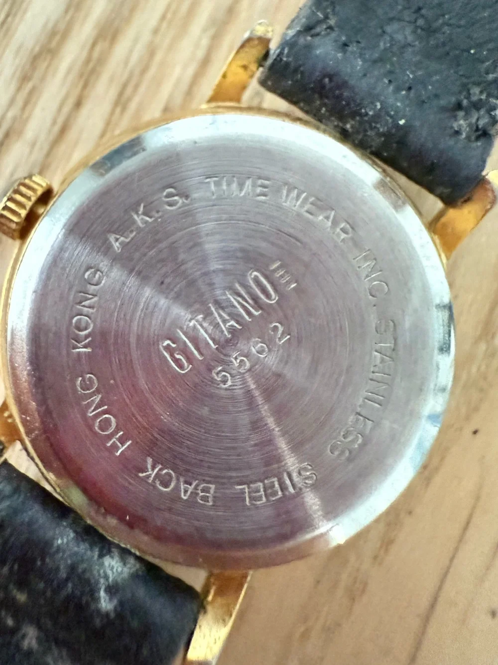 Vintage Gitano ladies golf tone Sun moon phase watch NEW BATTERY
